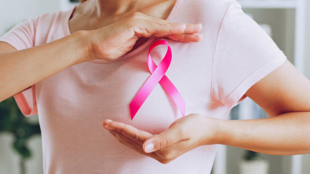 Dấu hiệu nhận biết ung thư vú giai đoạn đầu