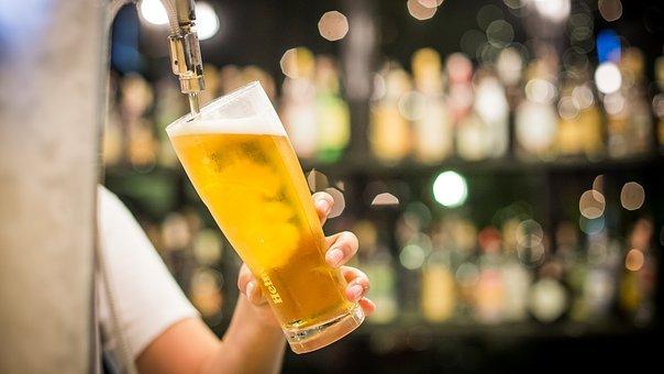 Uống nhiều rượu bia gây mãn dục sớm ở nam giới