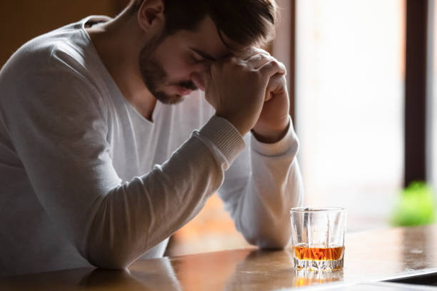 Lý do uống rượu bị đau đầu là gì?
