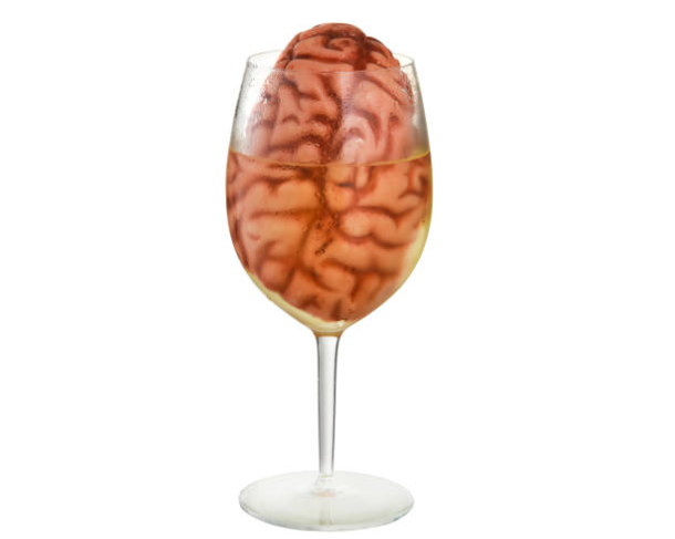 Rượu chính là kẻ thù của bộ não con người