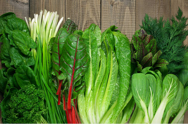 Người bệnh giãn phế quản nên bổ sung nhiều rau xanh trong bữa ăn hàng ngày