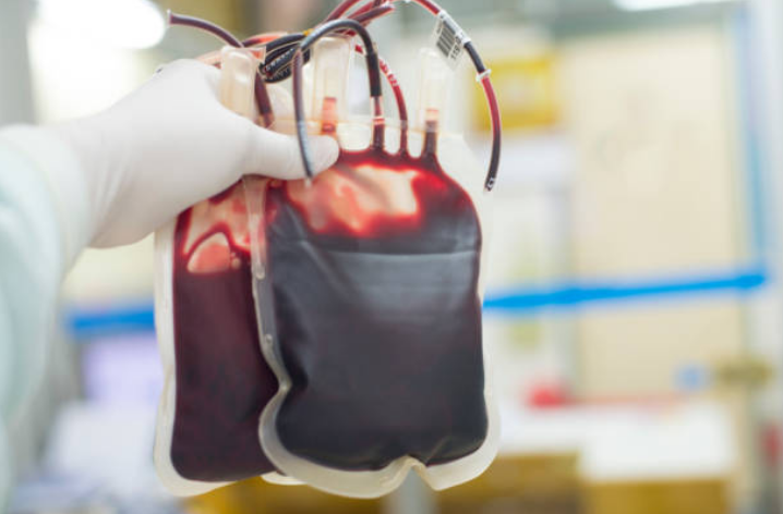 Truyền máu là việc làm cần thiết cho bệnh nhân bị ho ra mau