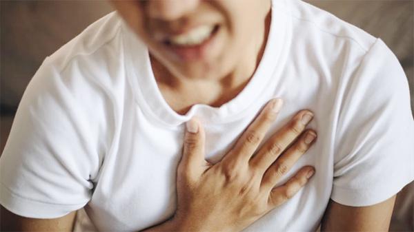 Khó thở là triệu chứng đặc trưng nhất của COPD.