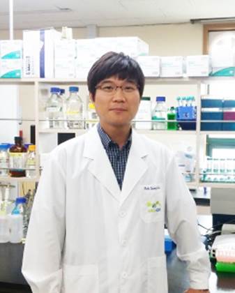      Giáo sư, tiến sĩ Seong-Soo Roh, Đại học Y khoa Hàn Quốc, Đại học Daegu Haany
