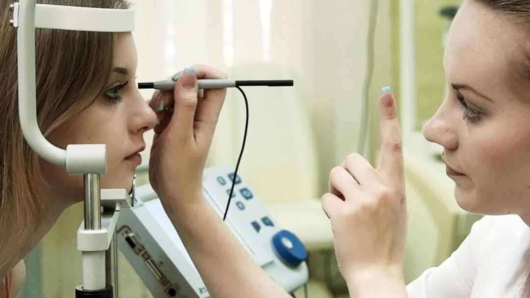Người bệnh tiểu đường cần đi kiểm tra mắt thường xuyên và định kỳ
