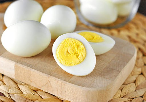 Người bệnh gút hoàn toàn ăn được trứng