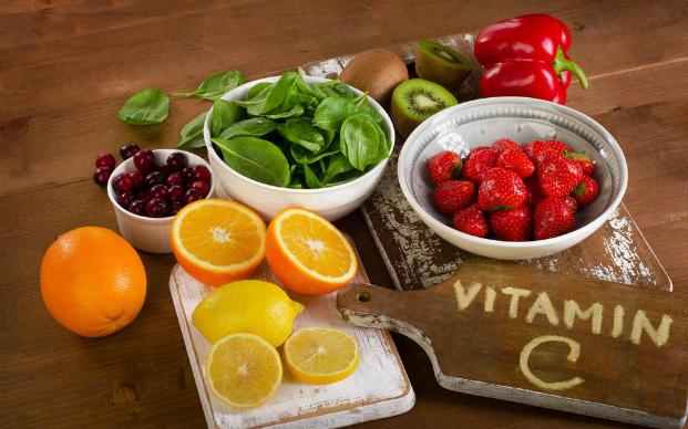 Người bệnh gút nên tăng cường bổ sung thực phẩm giàu vitamin C