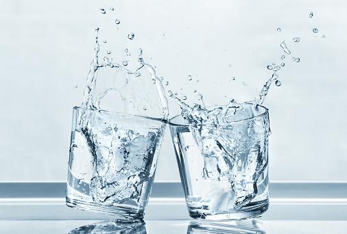 Người bệnh gút nên cung cấp đủ nước mỗi ngày