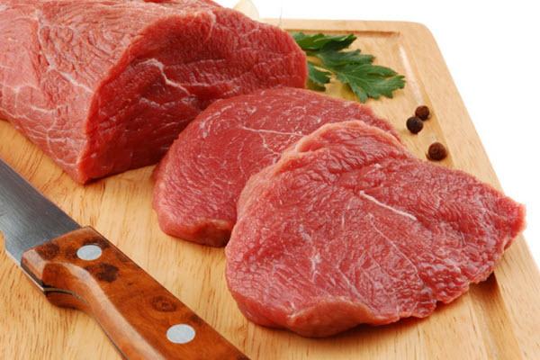 Thịt bò cung cấp sắt và kẽm cải thiện tình trạng tóc bạc sớm