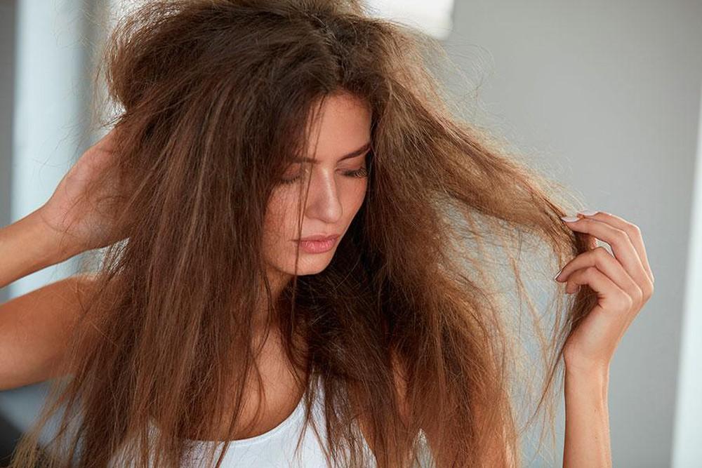Những biện pháp đơn giản phục hồi mái tóc khô xơ, dễ gãy rụng ngay tại nhà