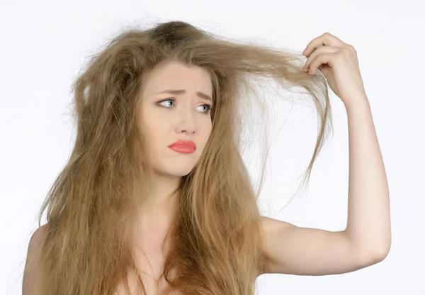 Tóc bị hư tổn nặng phải làm sao?