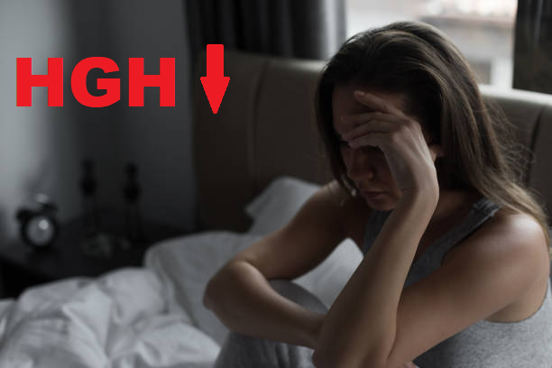 Thiếu hụt hormon tăng trưởng HGH gây tình trạng mất ngủ ở phụ nữ tuổi trung niên