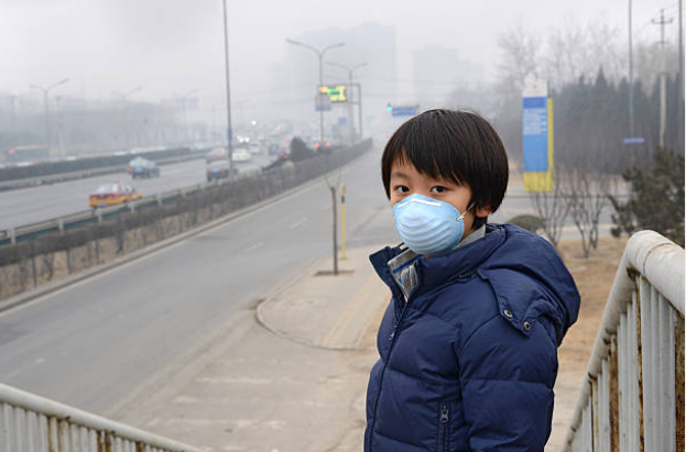Không khí ô nhiễm khiến trẻ dễ bị viêm phế quản