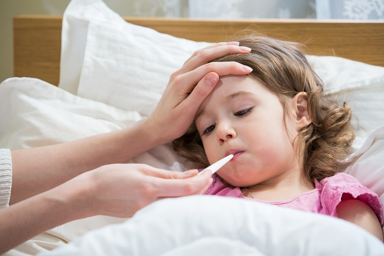 Giai đoạn toàn phát, trẻ thường có biểu hiện sốt