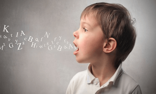 Trẻ bị suy dinh dưỡng có thể gặp các vấn đề về ngôn ngữ