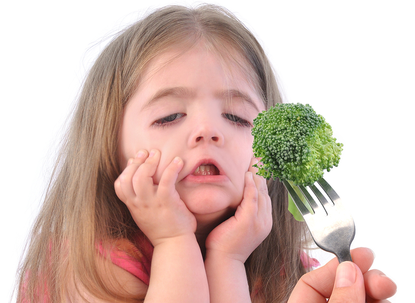 Trẻ bị táo bón - Ép con ăn rau không phải là cách mẹ nên làm