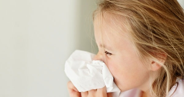 Tại sao trẻ nhỏ dễ bị viêm đường hô hấp trên vào mùa lạnh?