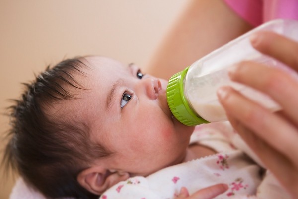 Dị ứng sữa ở trẻ và những điều cha mẹ cần xử lý
