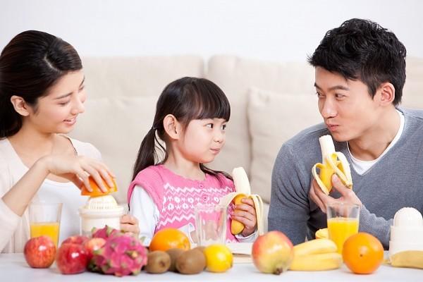 Các bậc phụ huynh cần tăng cường bổ sung đầy đủ các chất dinh dưỡng cho trẻ