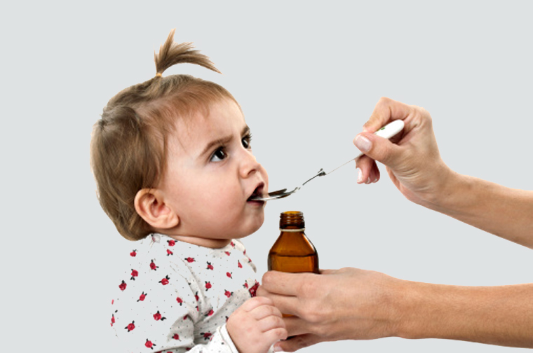 Cho trẻ bổ sung canxi và vitamin D đường uống