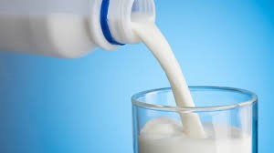 người bệnh cần cắt bỏ hoặc giảm bơ, phomat, sữa tươi bởi uống sữa hoặc các chế phẩm từ sữa