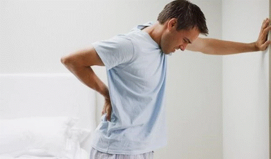 Nguyên nhân tiểu buốt do viêm thận thường có triệu chứng đau thắt lưng