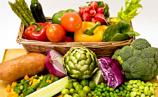 Người bệnh tuyến tiền liệt phình to nên ăn nhiều rau xanh và hoa quả