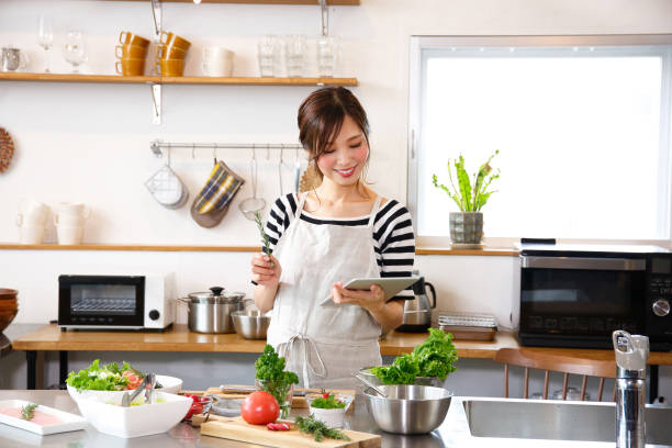 Thử học một thứ mới như nấu ăn sẽ giúp bạn thoải mái hơn