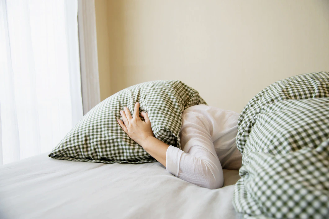 Căng thẳng lo âu và mất ngủ là những vấn đề có sự ảnh hưởng qua lại