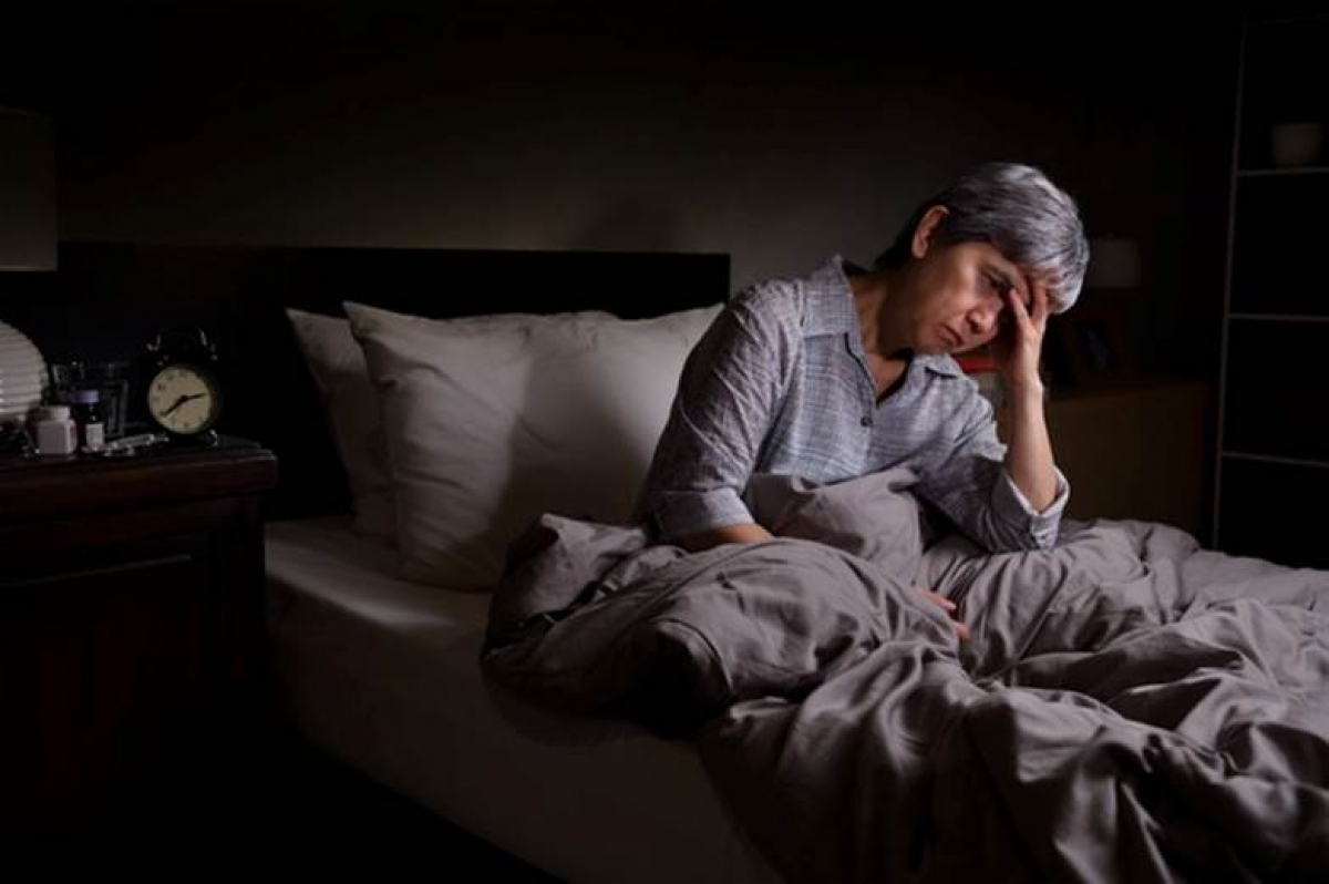 Làm sao để khắc phục tình trạng mất ngủ do suy nghĩ tiêu cực?