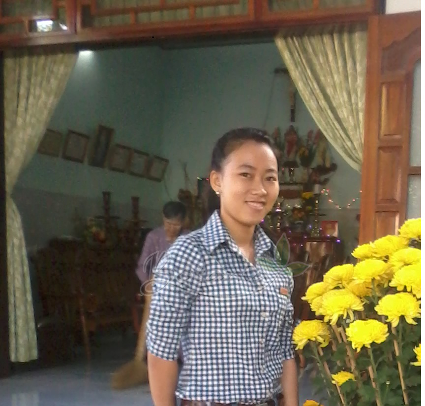 Chị Nguyễn Cao Kim Bằng, 31 tuổi (ở Bãi giống II, Cam Hải Tây, Cam Lâm, Khánh Hòa).