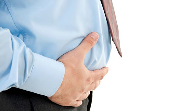 Đầy hơi và chướng bụng cũng là triệu chứng phổ biến ở người mắc IBS.