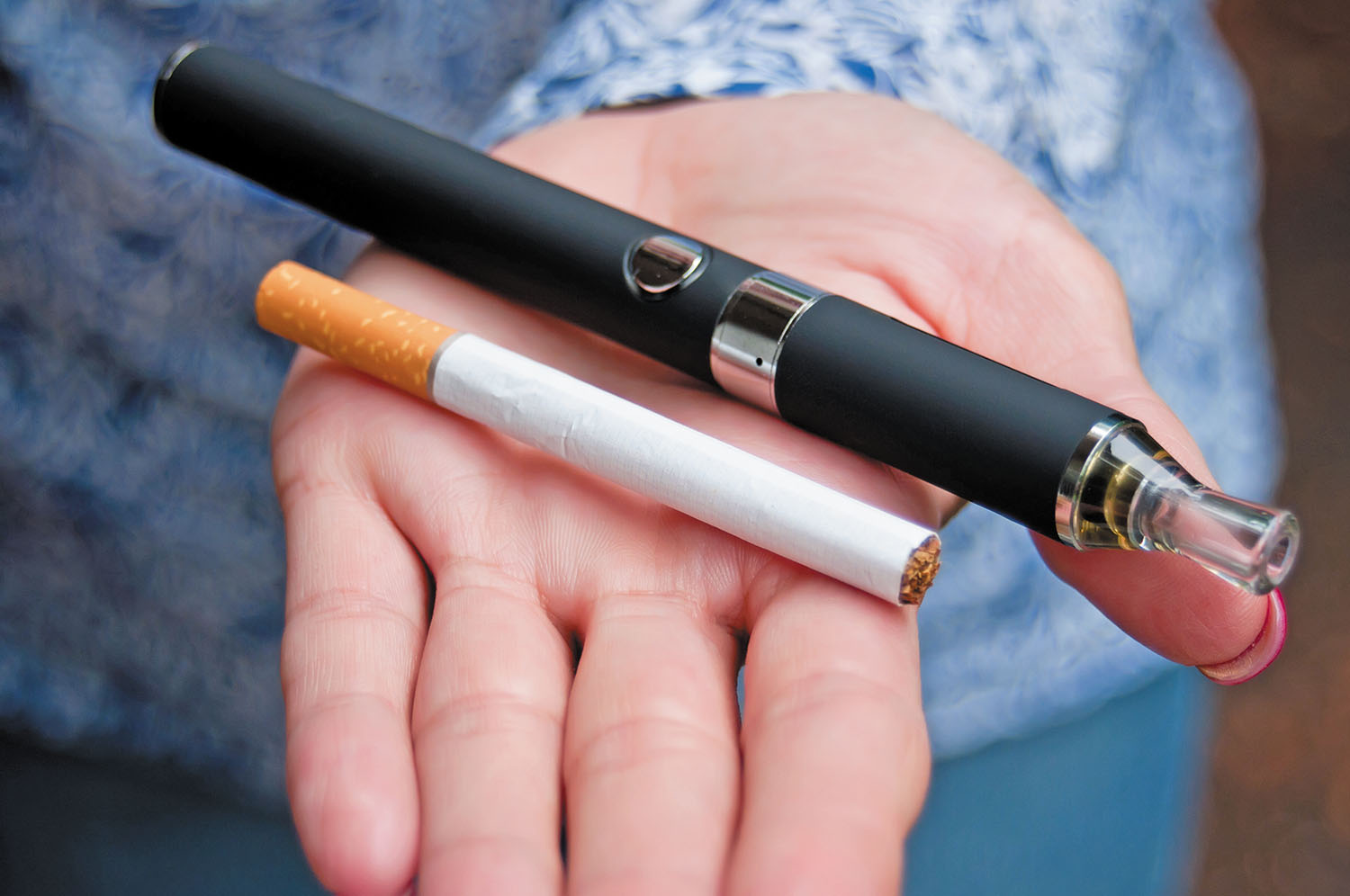 Thuốc lá điện tử có cai thuốc lá được không ?