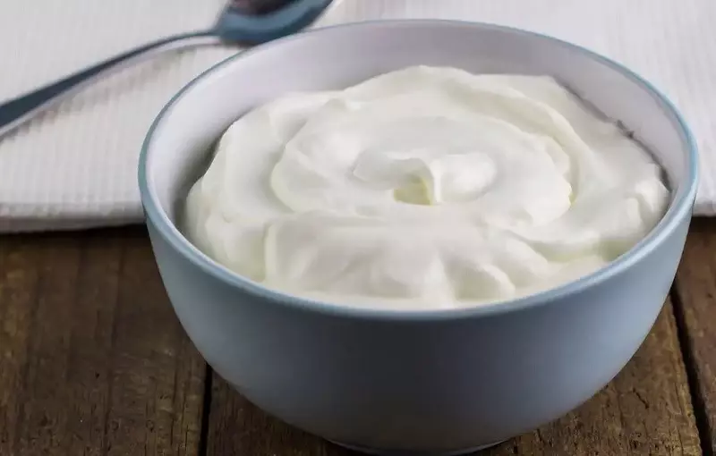 7 lợi ích bất ngờ của sữa chua Hy Lạp với sức khỏe và cách làm đơn giản ngay tại nhà