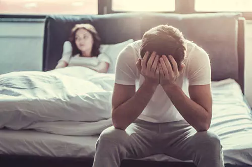 Nhịn quan hệ lâu có thể khiến nam giới bị căng thẳng, stress