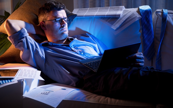 Thức khuya nhiều có khiến gan yếu đi không?