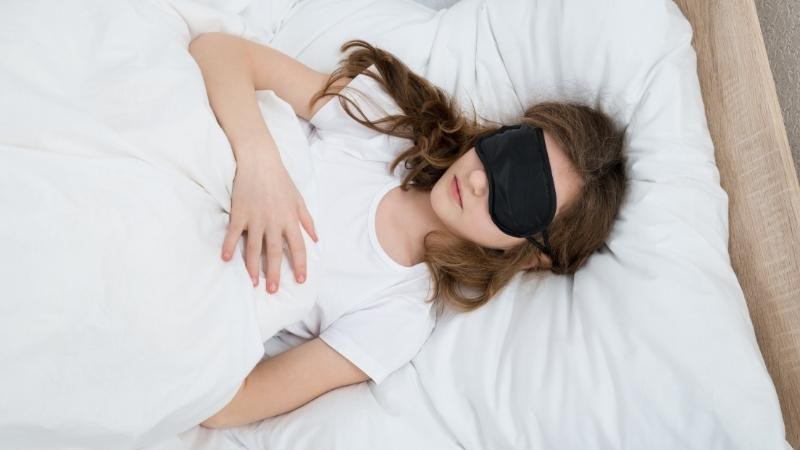 Dùng bịt mắt khi ngủ là gợi ý tốt dành cho bạn
