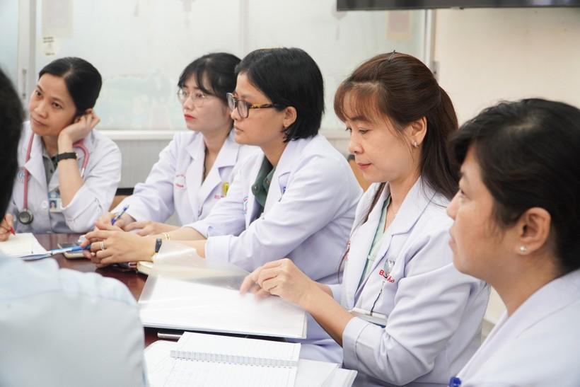 Bệnh viện Chợ Rẫy họp triển khai chương trình tư vấn sức khỏe mùa thi 2023