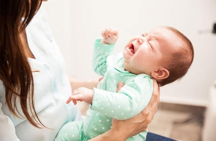 Cảnh báo: 'Rung lắc mạnh trẻ sơ sinh có thể gây chấn thương não'