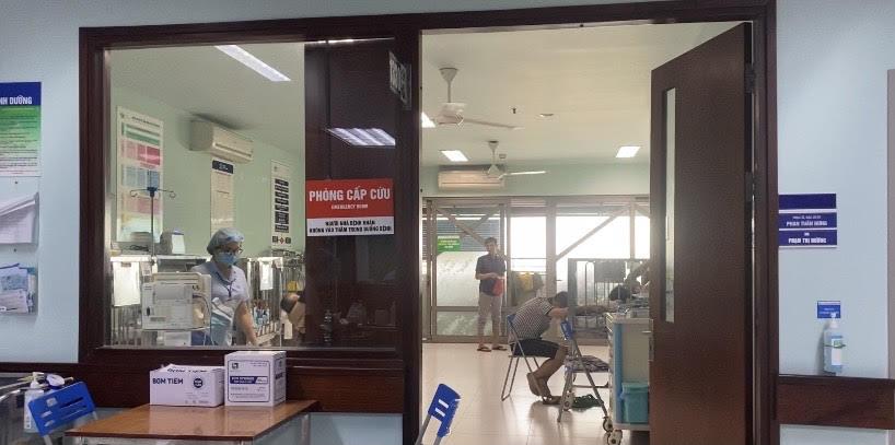 Tai Bệnh viện Nhi Trung ương, nhiều trẻ nhập viện vì viêm phổi do vi khuẩn Mycoplasma.