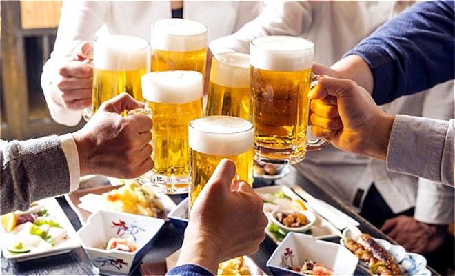  Uống rượu bia nhiều có thể khiến nam giới bị liệt dương