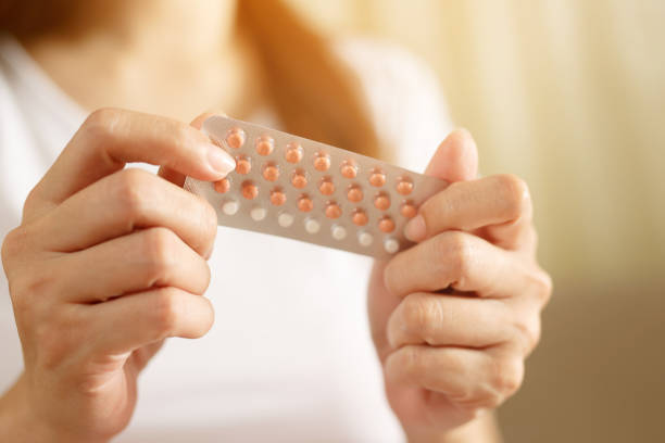 Thuốc tránh thai thường được chỉ định để điều trị mụn nội tiết