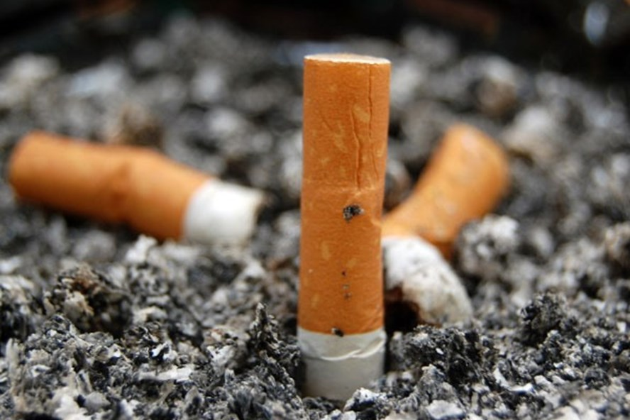 Hút thuốc lá là một trong những nguyên nhân gây giảm ham muốn ở nam giới