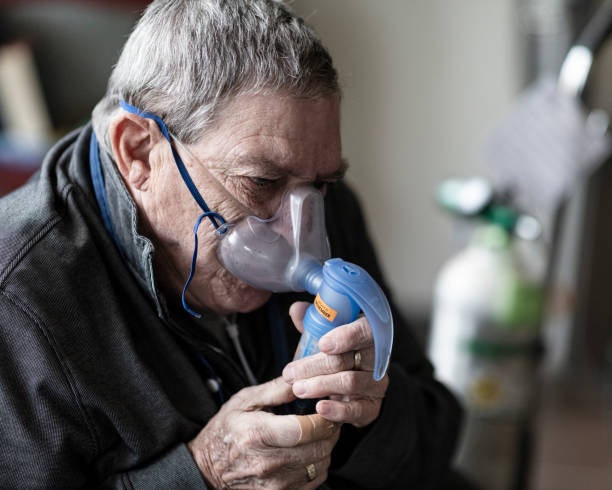 Biến chứng COPD khiến người bệnh phải thở oxy