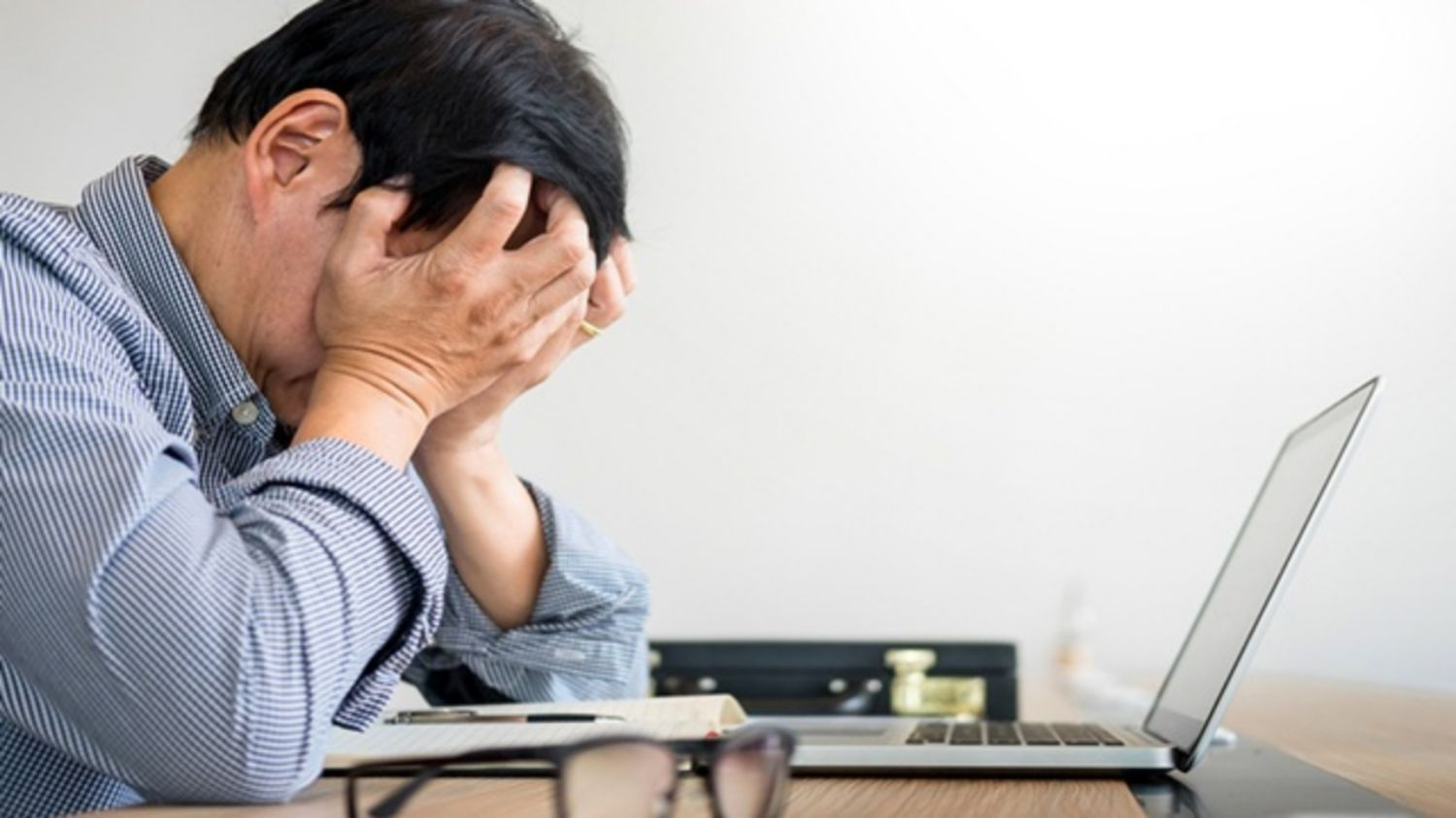 Căng thẳng, stress gây ảnh hưởng thế nào đến bệnh suy giãn tĩnh mạch?